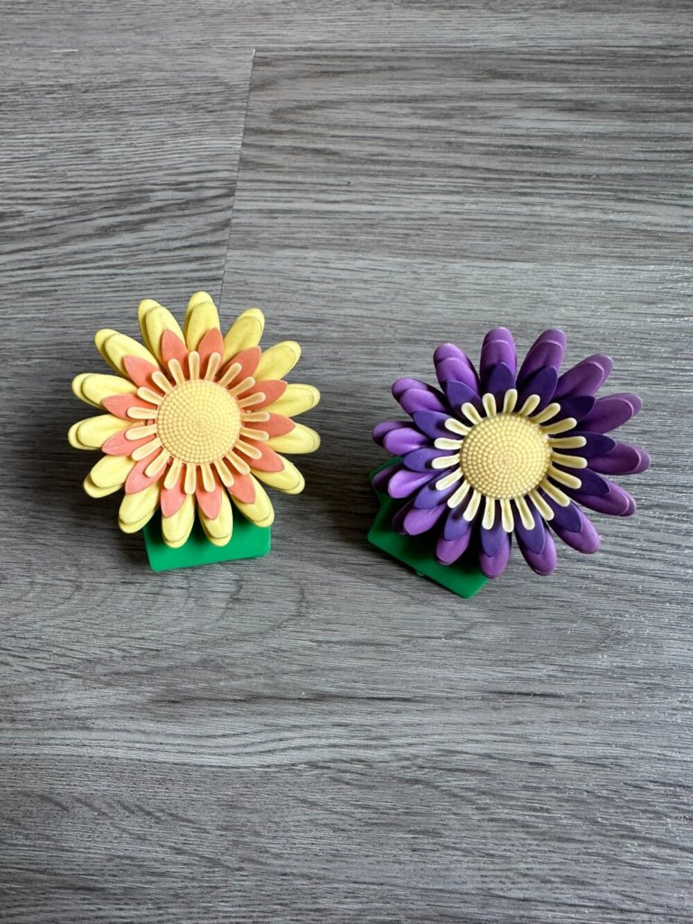 Set of 2 Flower Chip Bag Clips - Purple / Yellow
